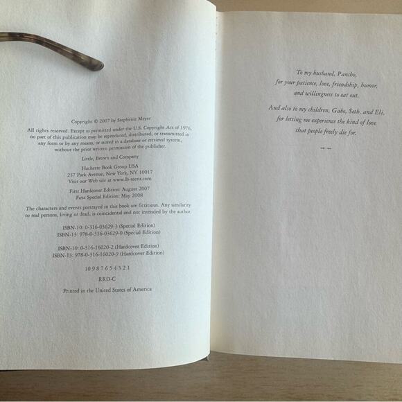 First Edition ECLIPSE ( Hardcover ) by Stephanie Meyer. 2007 . Book 3 of 5. - Picture 9 of 15